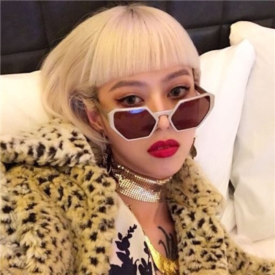 可爱的二次元头像女生图片