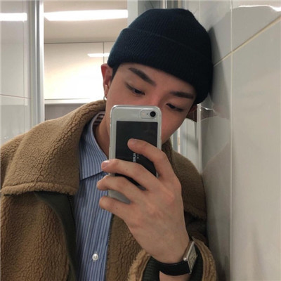 自恋特别帅的男生头像侧脸图片