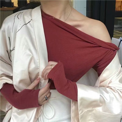 白色衬衫头像女生头像图片