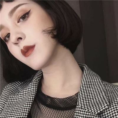 短发后背图片女生头像图片