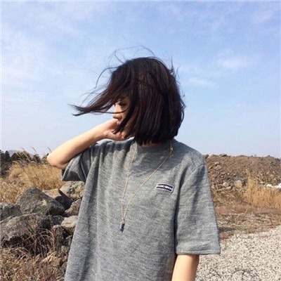 qq头像个性签名女生图片