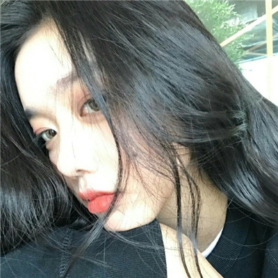 qq女生头像绿色侧面