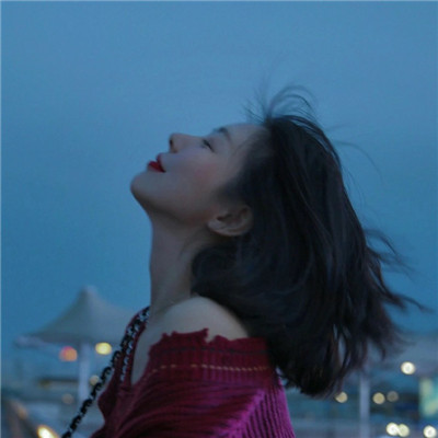 qq女生头像绿色侧面图片