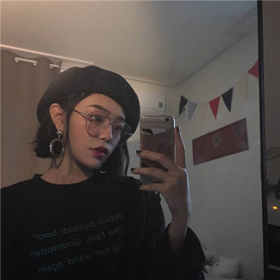 qq女生头像一男一女背图片