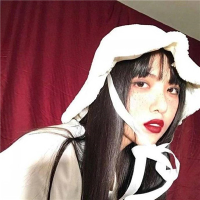qq女生头像一男一女背图片