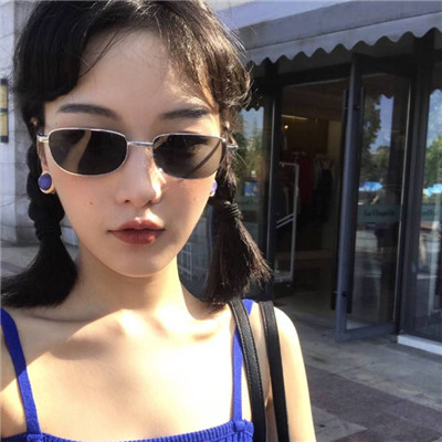 qq女生头像一男一女背