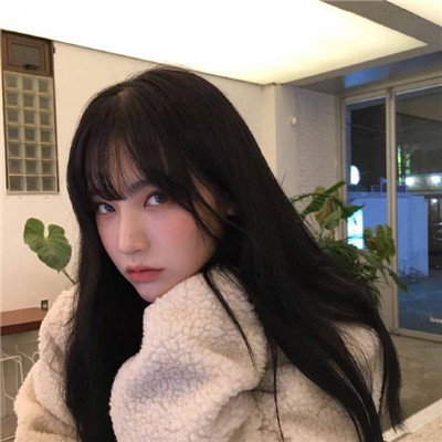女生坐在地上头像大全图片