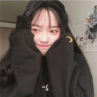 女生坐在地上头像大全图片
