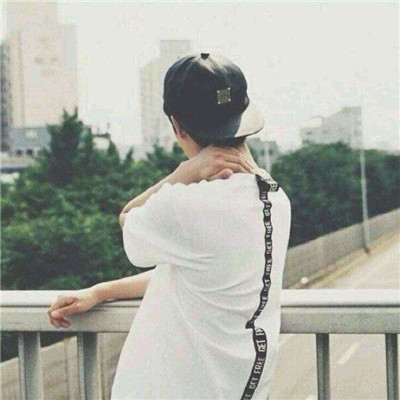 微信头像男沧桑背影图片高清精选男生照镜子图片头像图片