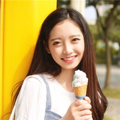 黑色衣服女生头像清新图片