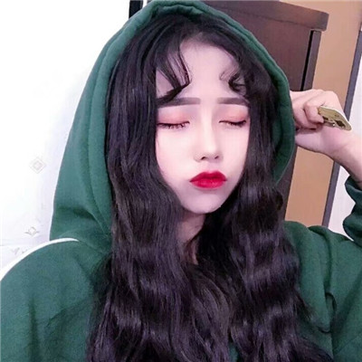 黑色衣服女生头像清新图片