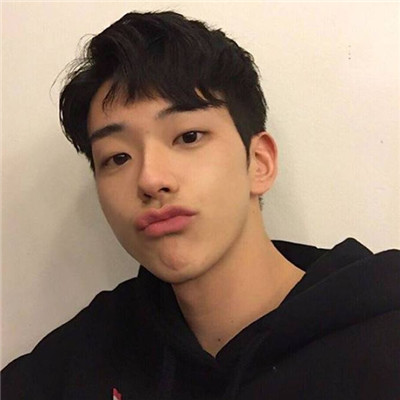 开心个人头像男生图片