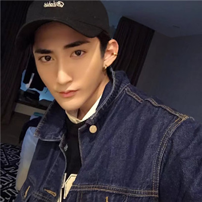 开心个人头像男生图片