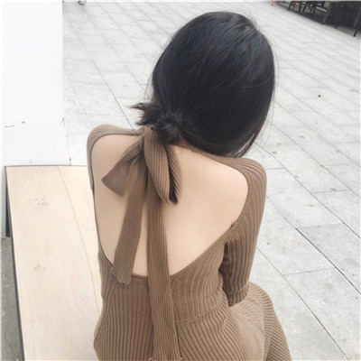 有相框的呆萌女生头像图片