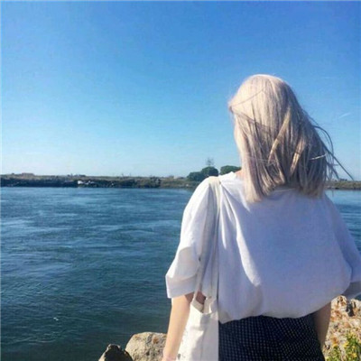 qq头像 黑白 女生图片
