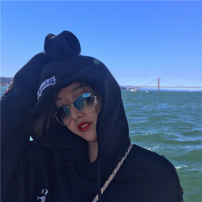 qq头像 黑白 女生图片
