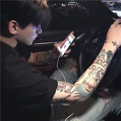 个性帅气比较二的萌娃照片可爱头像男生图片