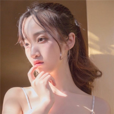 头像女生动漫手绘黑白图片