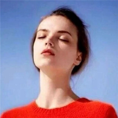 头像女生动漫手绘黑白图片