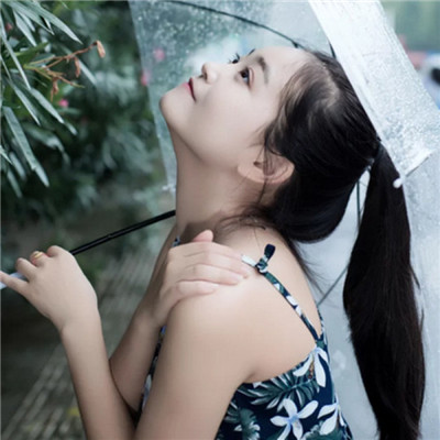 戴复古圆眼镜女生头像图片
