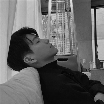 帅帅的好看的男生上头像图片