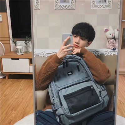 帅帅的好看的男生上头像图片