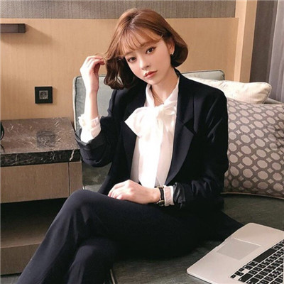 小清新背带裤女生头像图片