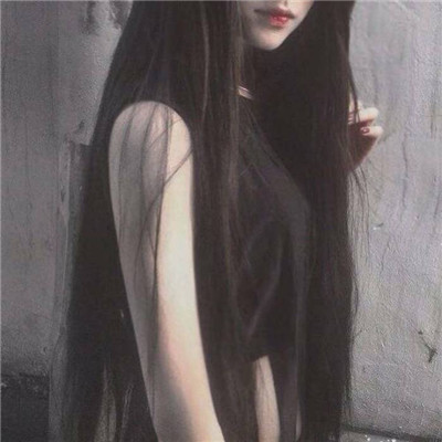 高冷女生卡通背面头像