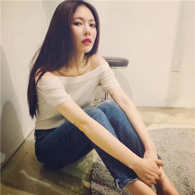 蓝色头像女生短发女生图片