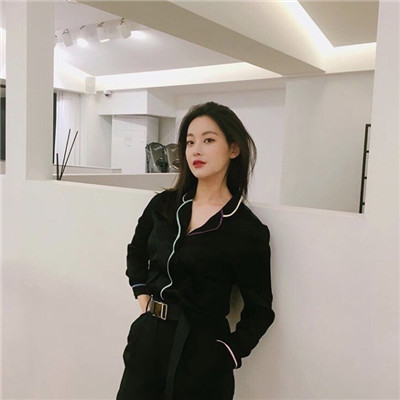 女生短发图片头像背影图片
