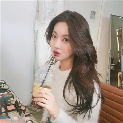 女生短发图片头像背影图片