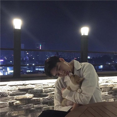 清爽干净远处男生头像图片
