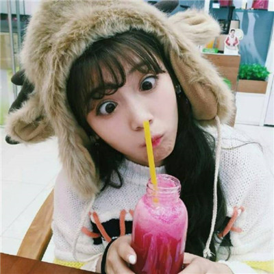 短发女生背影头像唯美图片