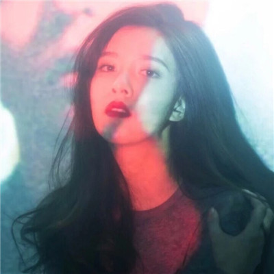 动漫唯美背影女生头像图片