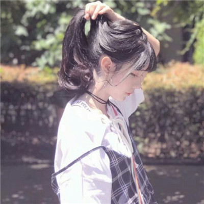 动漫唯美背影女生头像图片