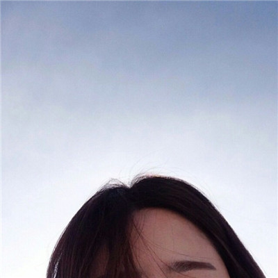 qq动态头像女生黑白图片