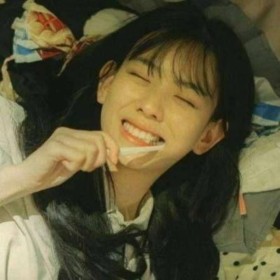 黑色系露骨qq女生头像图片