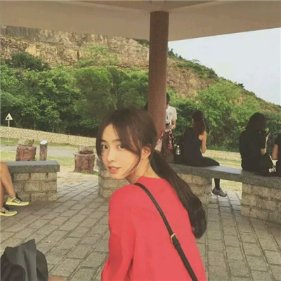 女生情侣头像动漫头像图片