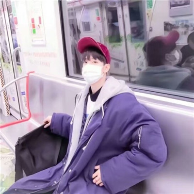 头像冷酷动漫男生 带口罩图片