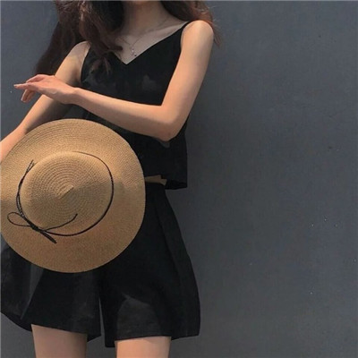 女生坐在地上头像大全图片