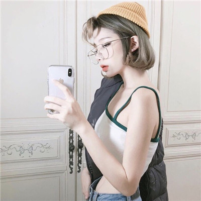 女生坐在地上头像大全图片