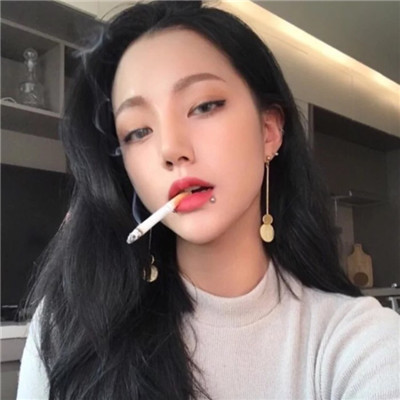 女生头像动漫冷酷帅气图片