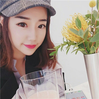 qq头像女生嘴叼玫瑰花图片