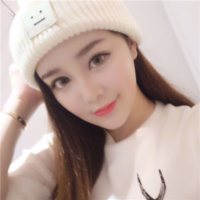 qq头像女生嘴叼玫瑰花图片
