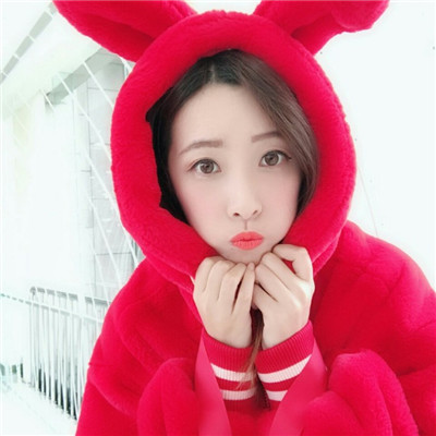 qq头像女生嘴叼玫瑰花图片