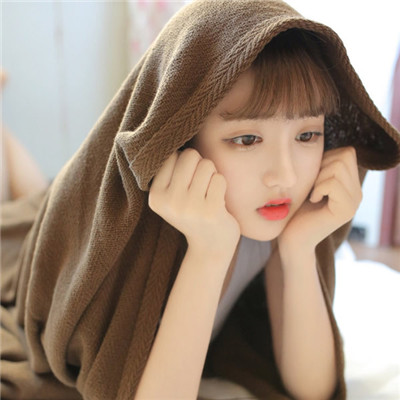 左右有白边的女生头像图片