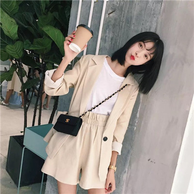 简约头像女生手绘可爱图片