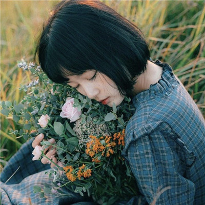 现代人物头像女生头像图片