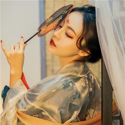 qq头像文艺女生头像图片