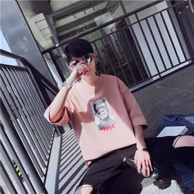 qq戴帽子遮住脸酷酷的男生头像图片